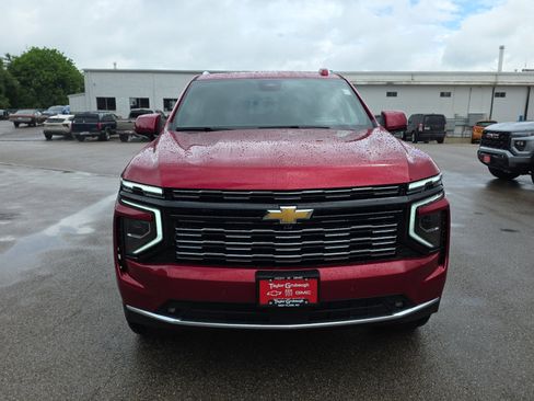 New 2026 Chevrolet Tahoe High Country AWD/4WD image 3
