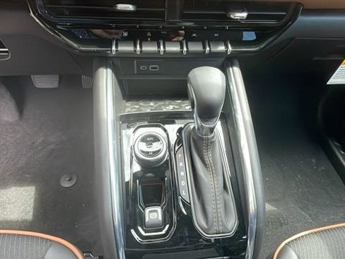 New 2026 GMC Canyon AT4 AWD/4WD image 15