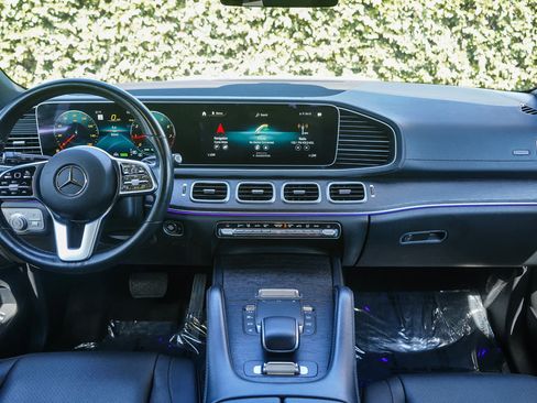 Used 2022 Mercedes-Benz GLS 450 4MATIC image 12