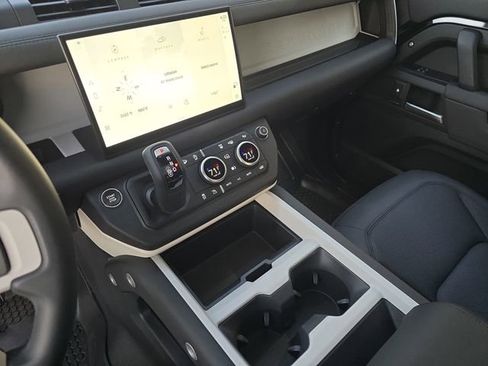 Certified 2025 Land Rover Defender 110 S AWD/4WD image 19