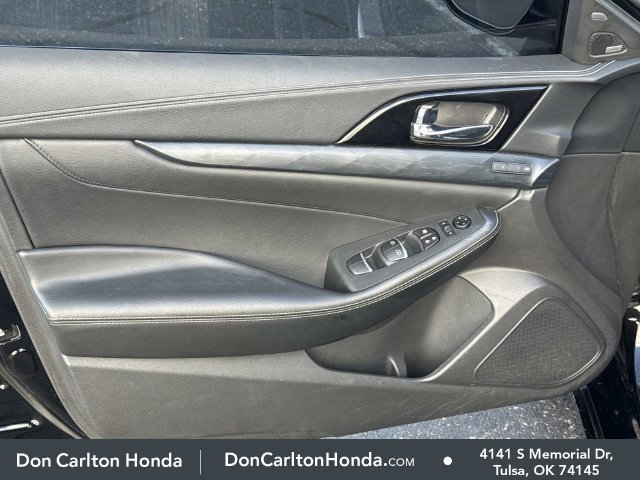 Used 2023 Nissan Maxima Platinum w/ Sport Mat Group FWD image 10