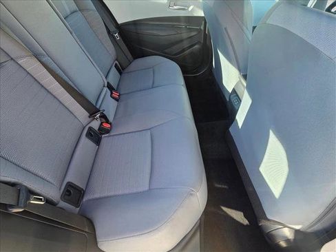 Certified 2025 Toyota Corolla SE image 18