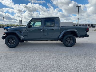 New 2025 Jeep Gladiator Sport