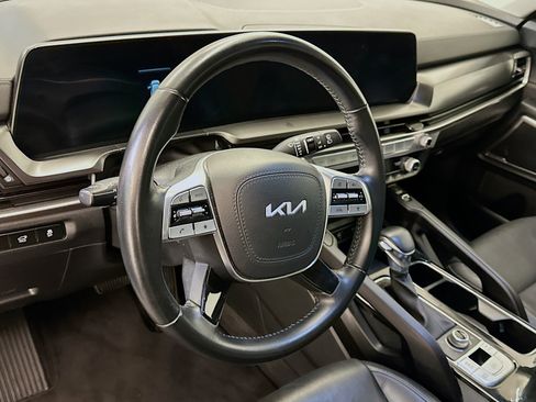 Used 2025 Kia Telluride S AWD/4WD image 18