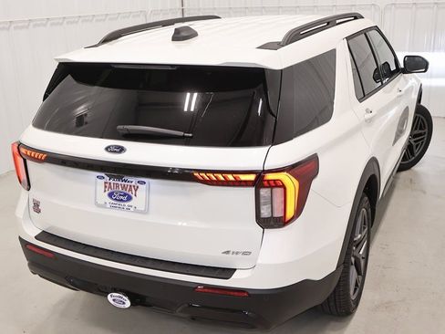 New 2026 Ford Explorer ST-Line w/ ST-Line Street Pack image 40