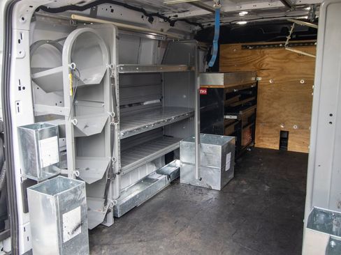 Used 2019 Ford Transit 250 130 Low Roof RWD image 33