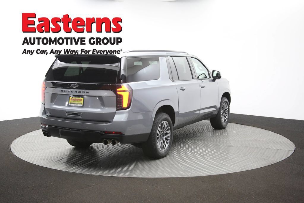 Used 2025 Chevrolet Suburban Z71 AWD/4WD image 44