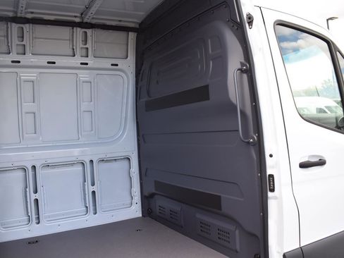 Used 2024 Mercedes-Benz Sprinter 144 Cargo image 10