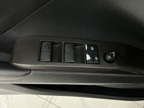 Used 2021 Toyota Camry SE FWD image 37