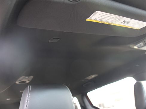 New 2026 Chrysler Pacifica Select image 29