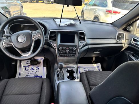 Used 2020 Jeep Grand Cherokee Laredo image 14