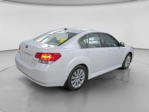 Used 2011 Subaru Legacy 2.5i Limited AWD/4WD image 8