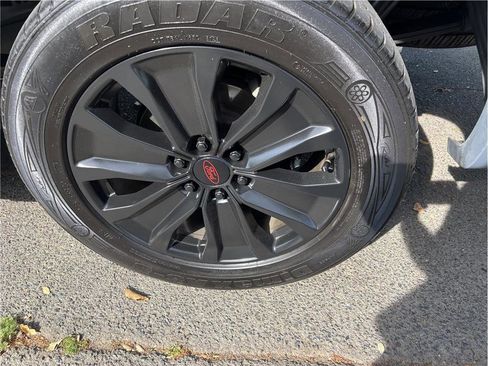 Used 2019 Ford F150 Lariat w/ Equipment Group 502A Luxury image 13