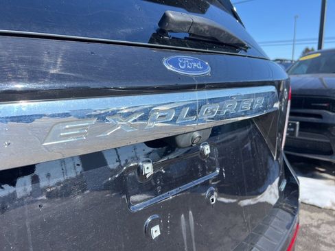 Used 2020 Ford Explorer XLT w/ Comfort Package image 30