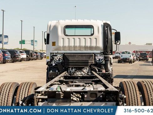 New 2025 Chevrolet Low Cab Forward image 34