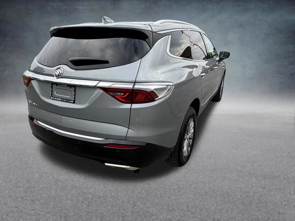 Used 2024 Buick Enclave Essence AWD/4WD image 5