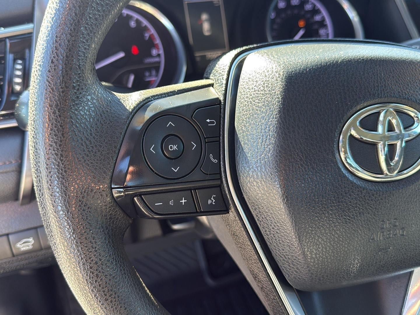 Used 2020 Toyota Camry LE FWD image 14