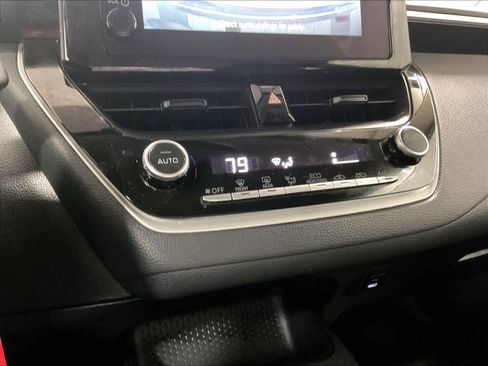 Certified 2025 Toyota Corolla LE FWD image 25