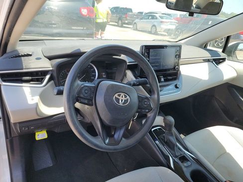 Used 2022 Toyota Corolla LE FWD image 12