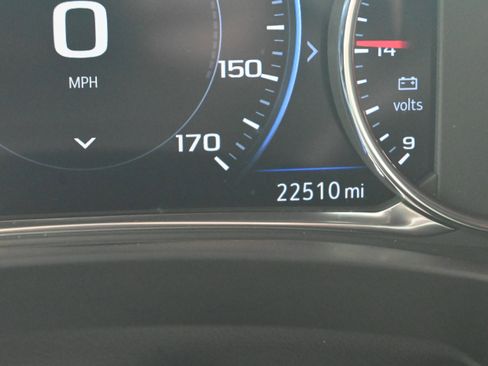 Used 2023 Chevrolet Traverse Premier FWD image 20