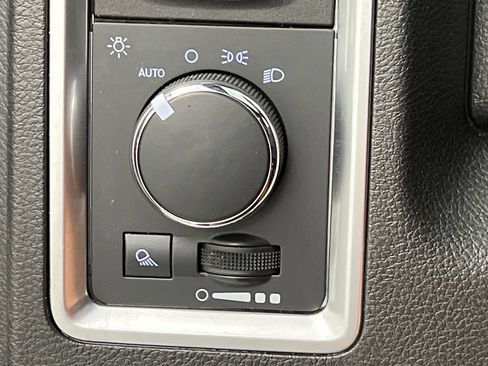 Used 2024 RAM 1500 Warlock AWD/4WD image 42