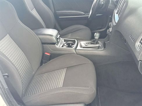 Used 2020 Dodge Charger R/T w/ Navigation & Travel Group image 27