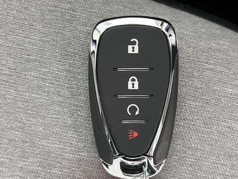 Used 2024 Chevrolet Equinox LS w/ LS Convenience Package image 36