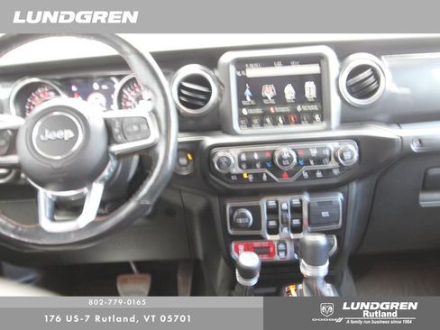 Used 2022 Jeep Wrangler Unlimited Rubicon w/ Dual Top Group AWD/4WD image 33