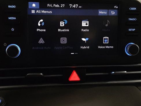 Used 2023 Hyundai Elantra Blue image 25