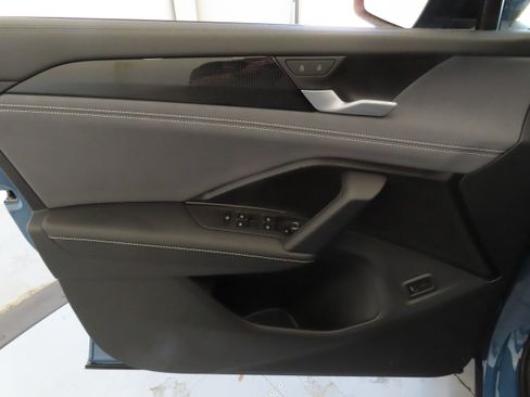 New 2026 Volkswagen Tiguan SE R-Line image 11