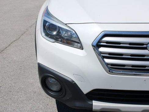 Used 2017 Subaru Outback 2.5i Limited AWD/4WD image 41