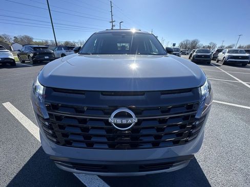 New 2026 Nissan Pathfinder Platinum image 28