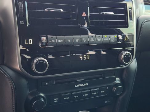 Certified 2023 Lexus GX 460 Premium w/ Premium Package AWD/4WD image 18