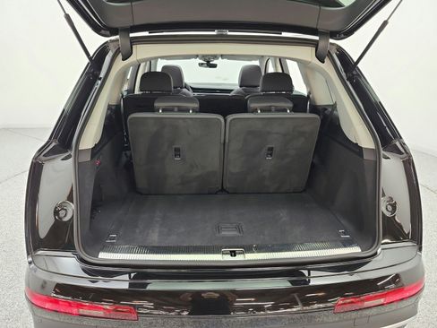 Used 2023 Audi Q7 2.0T Premium w/ Convenience Package AWD/4WD image 21
