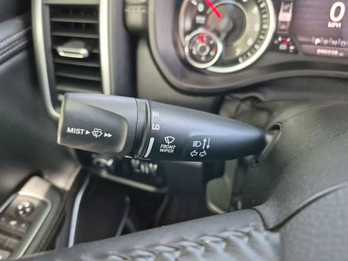 Used 2020 RAM 1500 Laramie AWD/4WD image 25