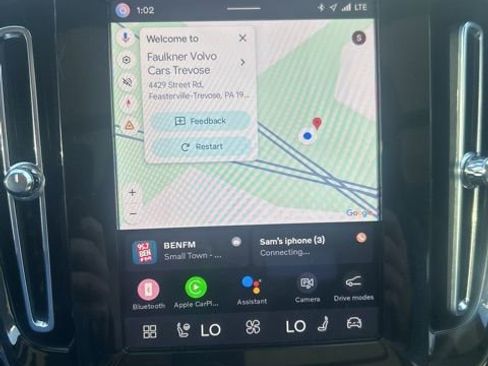 Used 2023 Volvo XC40 B5 Plus w/ Driver Assist Package image 3