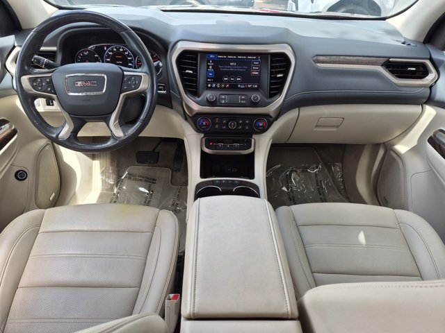 Used 2021 GMC Acadia Denali w/ Denali Technology Package FWD image 16