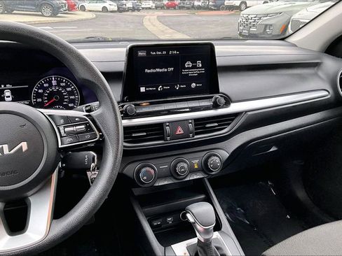 Used 2023 Kia Forte LXS image 8