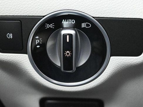 Used 2018 Mercedes-Benz CLA 250 image 28