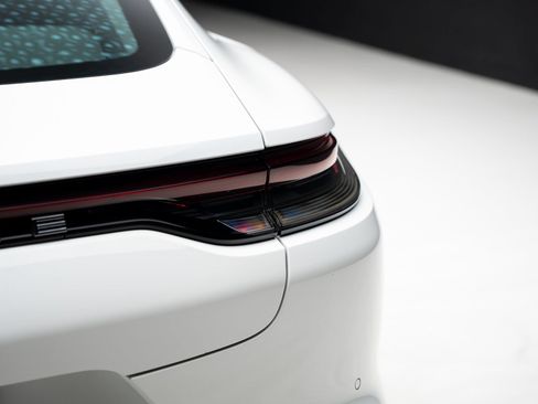Used 2023 Porsche Panamera 4 AWD/4WD image 28