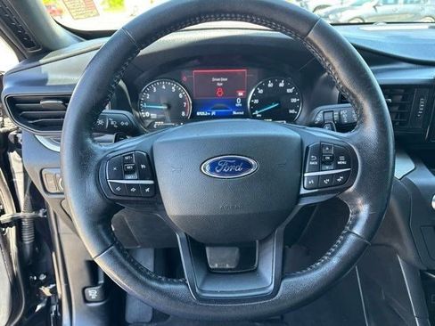 Used 2020 Ford Explorer XLT AWD/4WD image 15