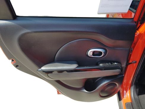 Used 2014 Kia Soul ! w/ Sun & Sound Package FWD image 26