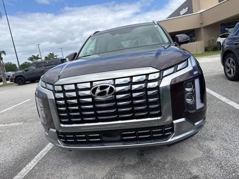 Used 2024 Hyundai Palisade Calligraphy image 5