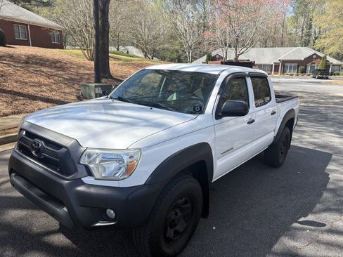 Used 2013 Toyota Tacoma PreRunner w/ Convenience Pkg RWD image 37