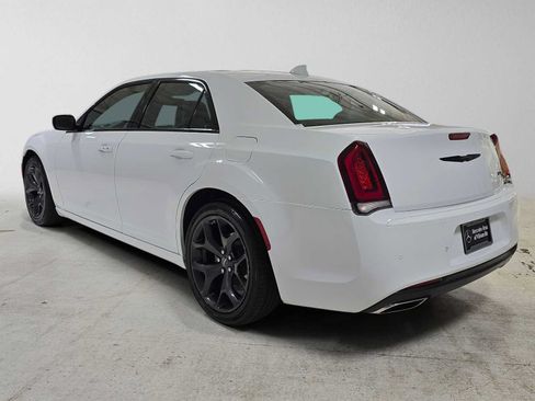Used 2023 Chrysler 300 S RWD image 5