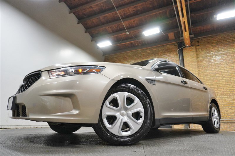 Used 2018 Ford Taurus Police Interceptor FWD image 3
