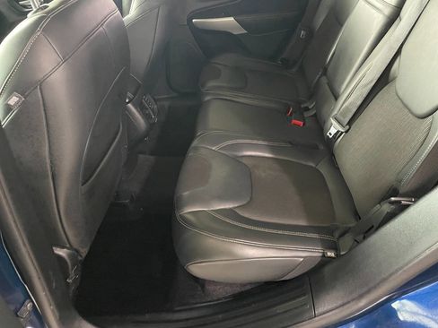 Used 2018 Jeep Cherokee Latitude Plus image 21