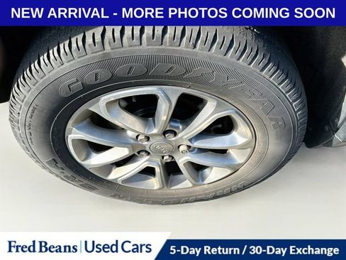 Used 2015 Jeep Grand Cherokee Limited AWD/4WD image 9