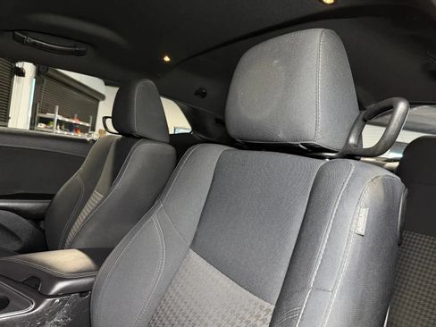 Used 2018 Dodge Challenger SXT RWD image 20