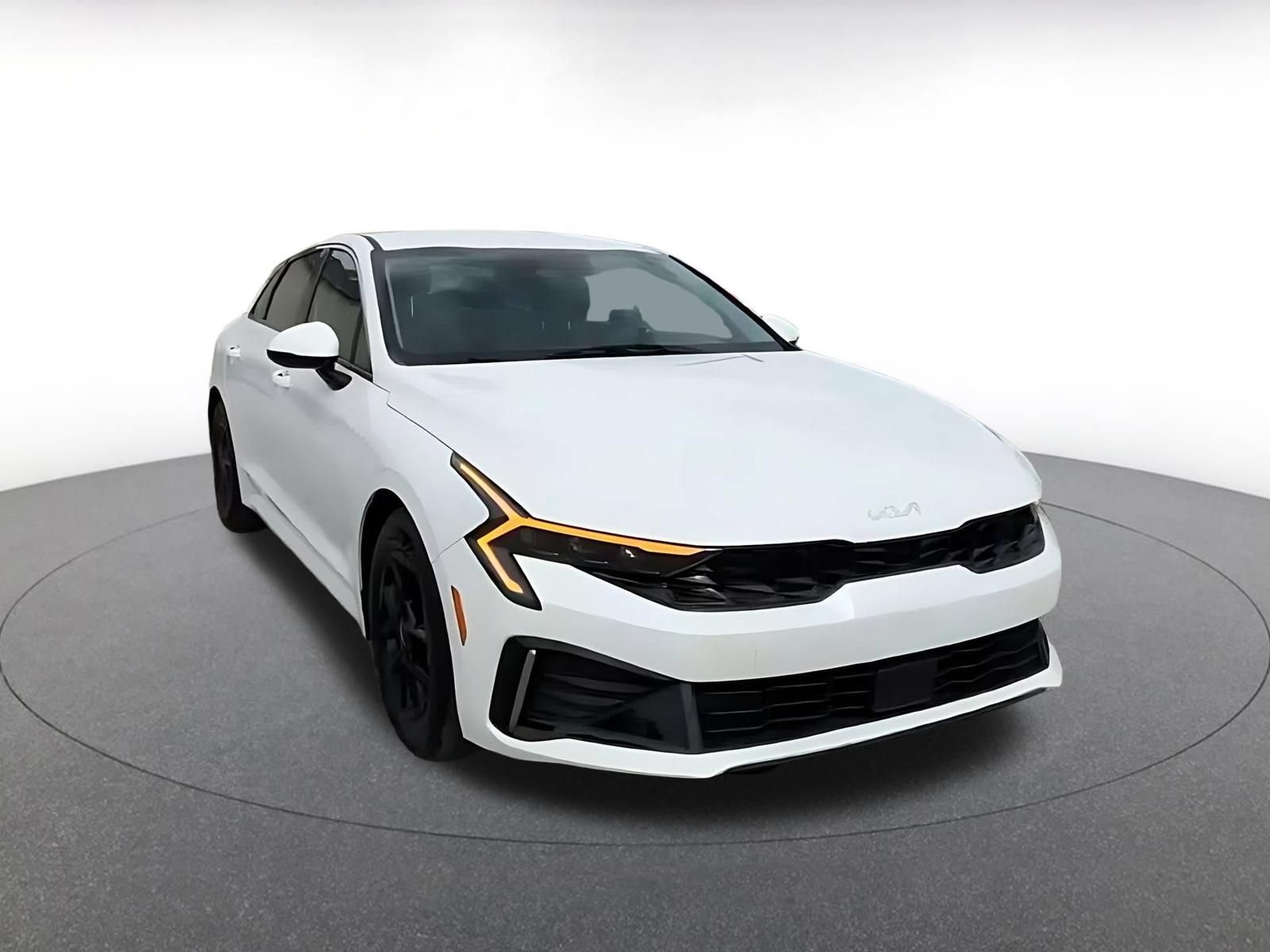 Used 2025 Kia K5 LXS FWD image 3